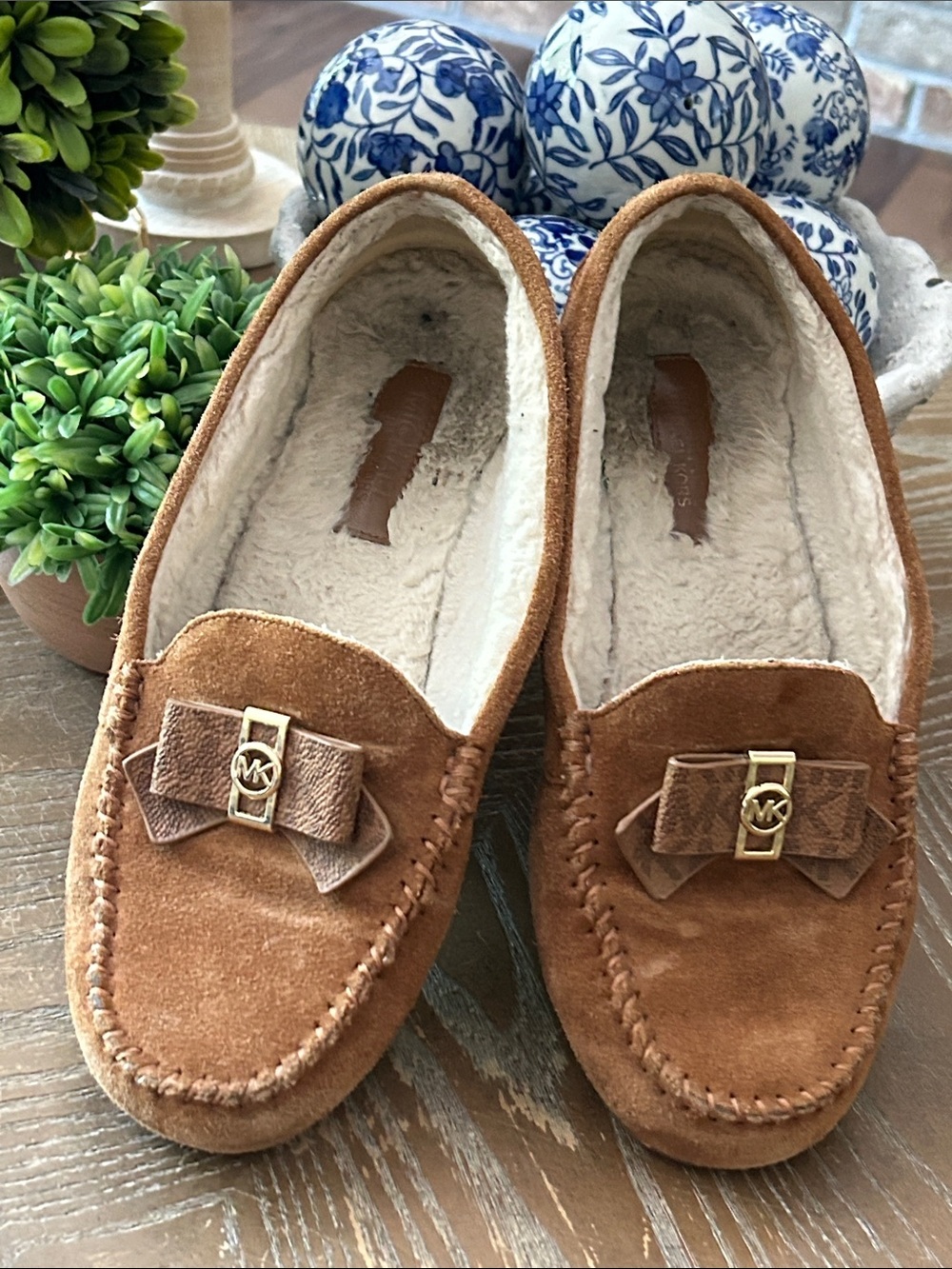 Michael Kors Tan Suede Bow Moccasin Slip-Ons Women’s 8